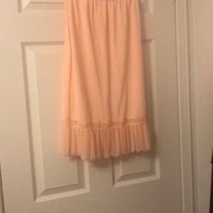 Vintage 1960’s Kayser half slip peach size medium